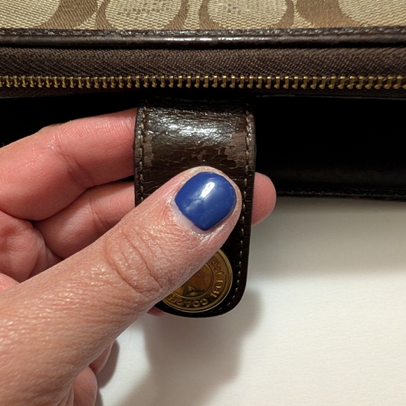 Coach Legacy Signature Wallet Brown Preloved - Picture 7 of 7